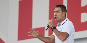 Vannacci, alla Camera è morta la democrazia, Mattarella intervenga