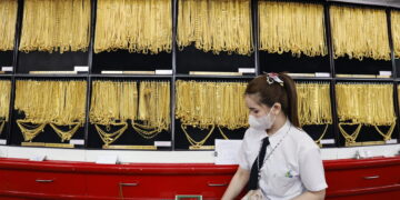 L’oro supera per la prima volta quota 5.000 dollari, per l’incognita Trump