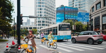 Borsa: Hong Kong negativa, apre a -0,28%