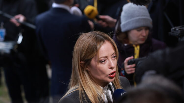 Il pre-summit dei 20 diventa un caso, Sanchez protesta con Meloni