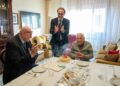 Crosetto e il caffè con il papà di Bonelli: “Ex combattente di 102 anni che ha fatto la storia d’Italia”