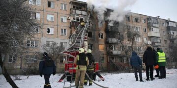 Ucraina, Zelensky: “Cambieremo difesa aerea”. Aut aut Russia sui negoziati: “Garanzie di sicurezza o niente accordo”