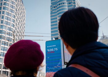 Borsa: Cina contrastata nelle prime battute, Shanghai piatta e Shenzhen -0,13%