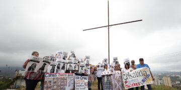 Venezuela, madri dei prigionieri politici in marcia verso la Nunziatura