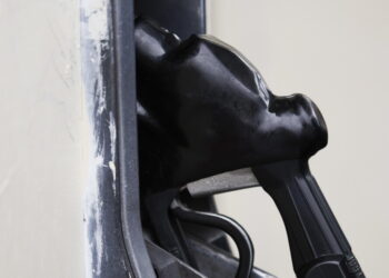 Prezzo della benzina oggi sotto la media degli ultimi quattro anni