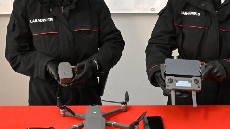 Stalking alla ex da due anni, la controllava con il drone