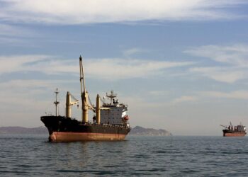 Iran. Il presidente di Assarmatori rassicura: “Nessun rischio per scorte di gas, ma bollette pagheranno l’instabilità”