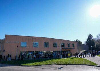 Meningite Uk, ipotesi esperti: “Ceppo MenB potrebbe essersi evoluto diventando più trasmissibile”